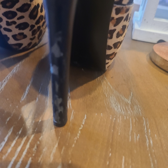 Guess booties. - Picture 13 of 17